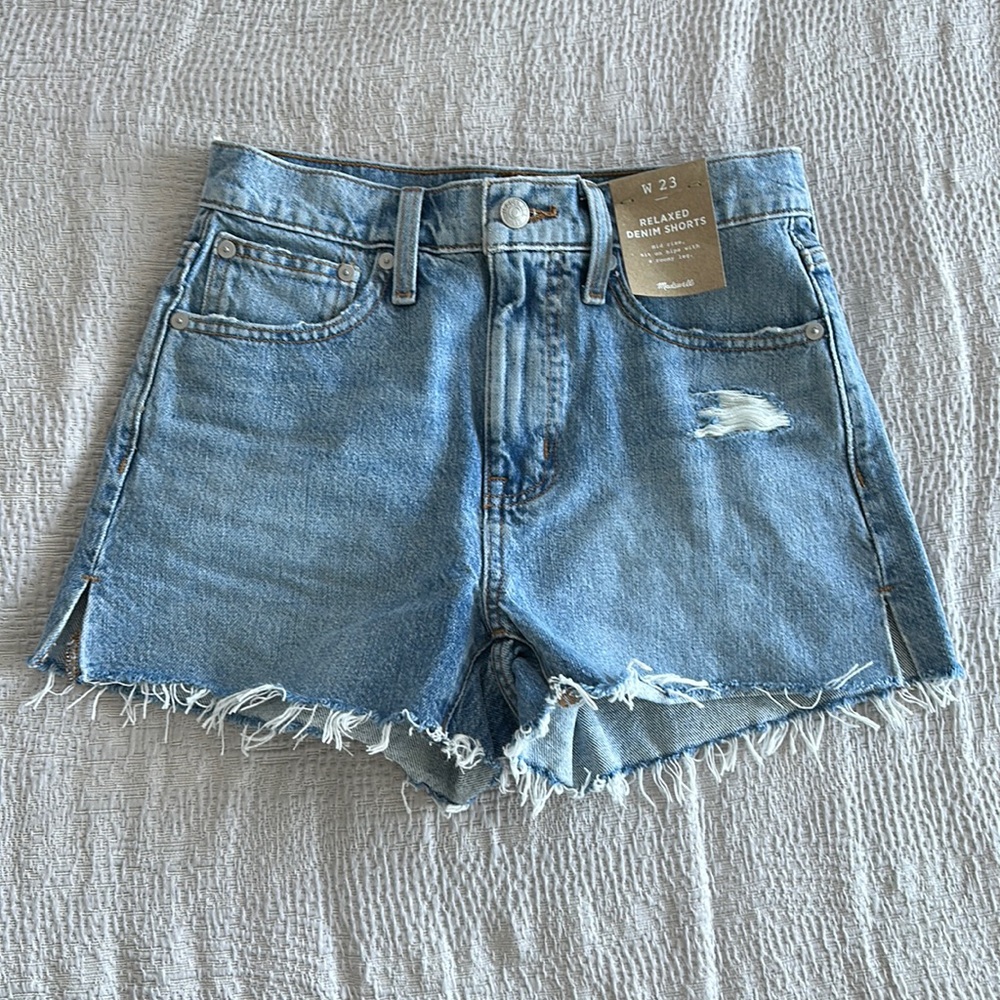 NWT Madewell Jean Short—relaxed denim shorts in madera wash: side-slit edition